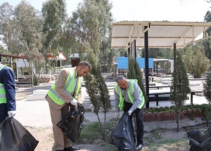 بهشت زهرای قدیم و گلزار شهدای سیرجان پاکسازی شد 