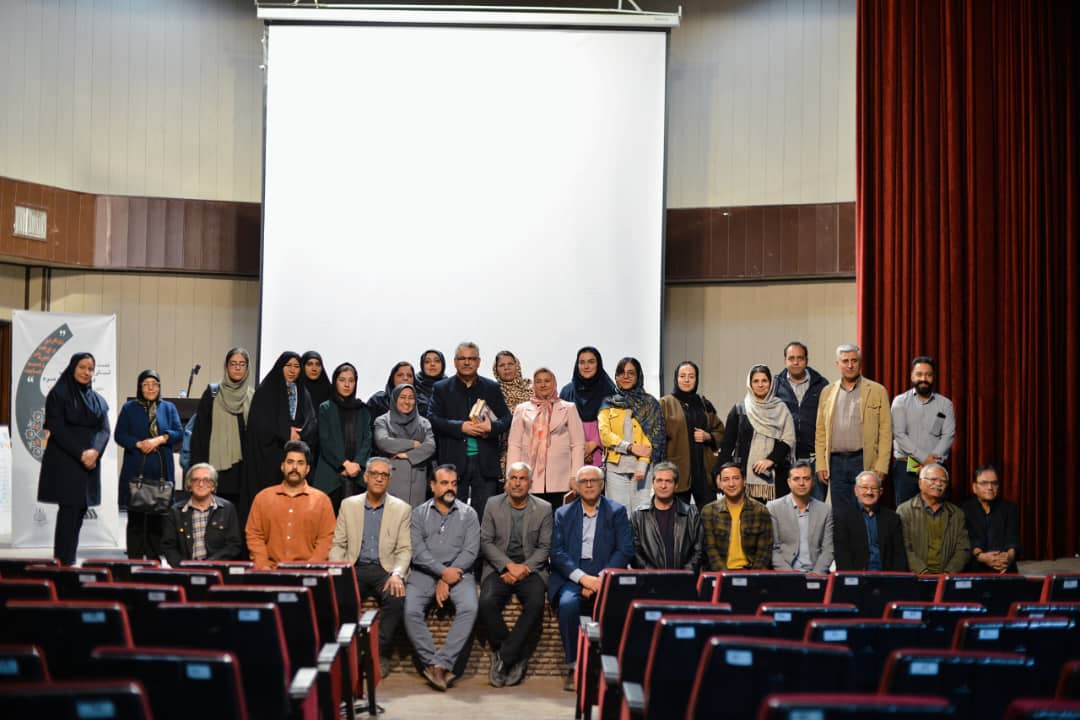 نشست «تاریخ فرهنگی در زندگی روزمره» در سیرجان با سخنرانی دکتر نعمت‌الله فاضلی