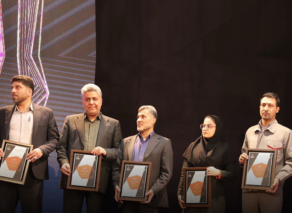 کسب نشان معتبر «دو ستاره پیشروان بهره‌وری» در نخستین سال حضور
